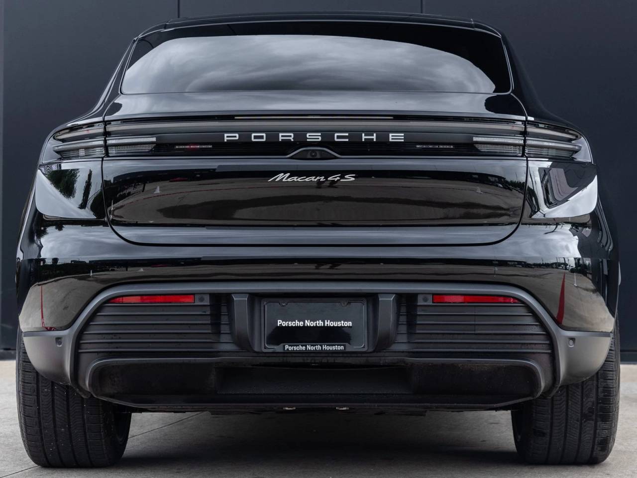 2025 Porsche Macan Macan 4S Electric
