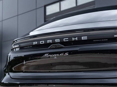 2025 Porsche Macan Macan 4S Electric