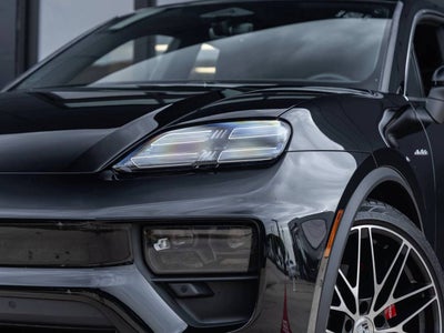2025 Porsche Macan Macan 4S Electric
