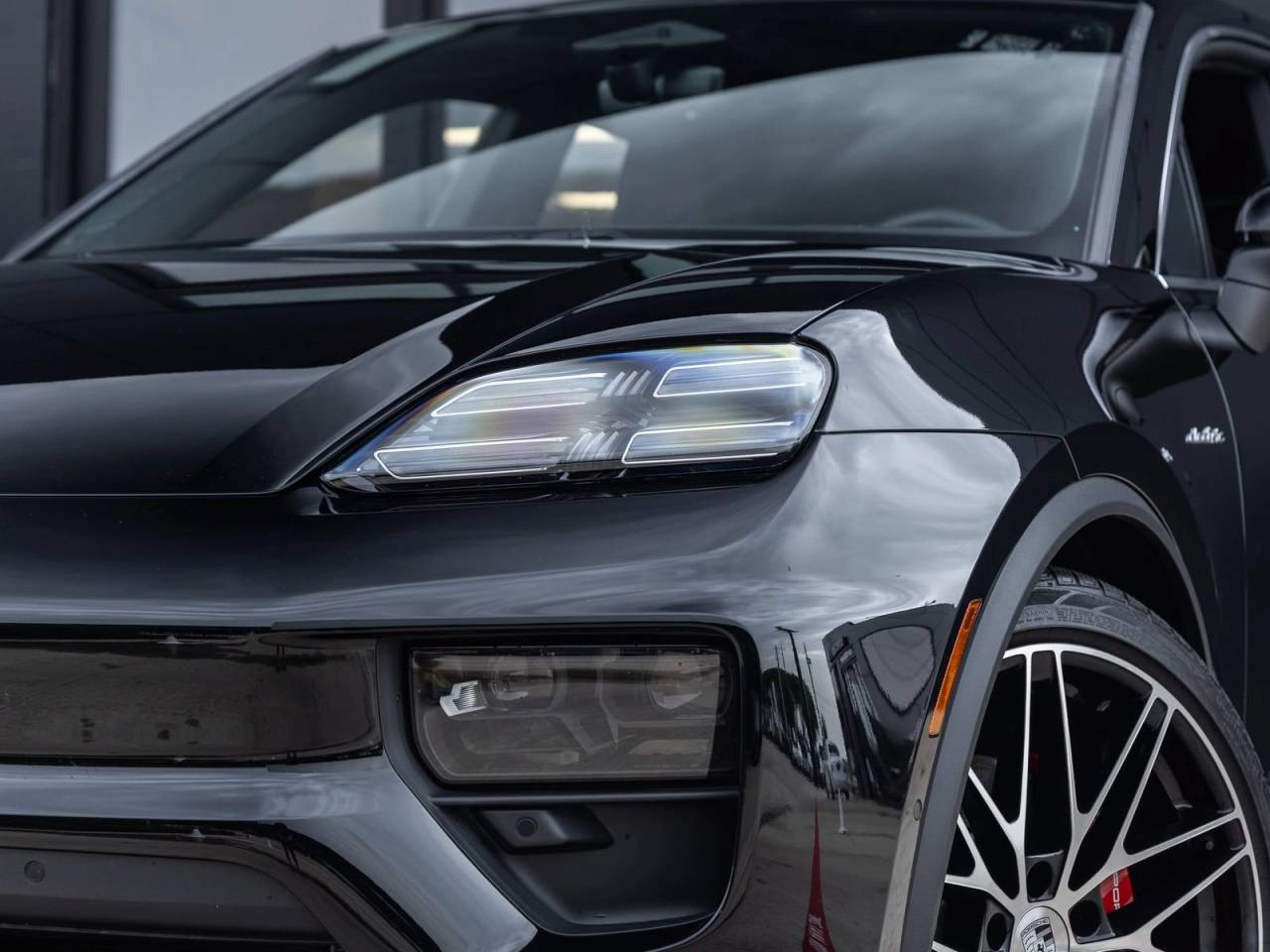 2025 Porsche Macan Macan 4S Electric