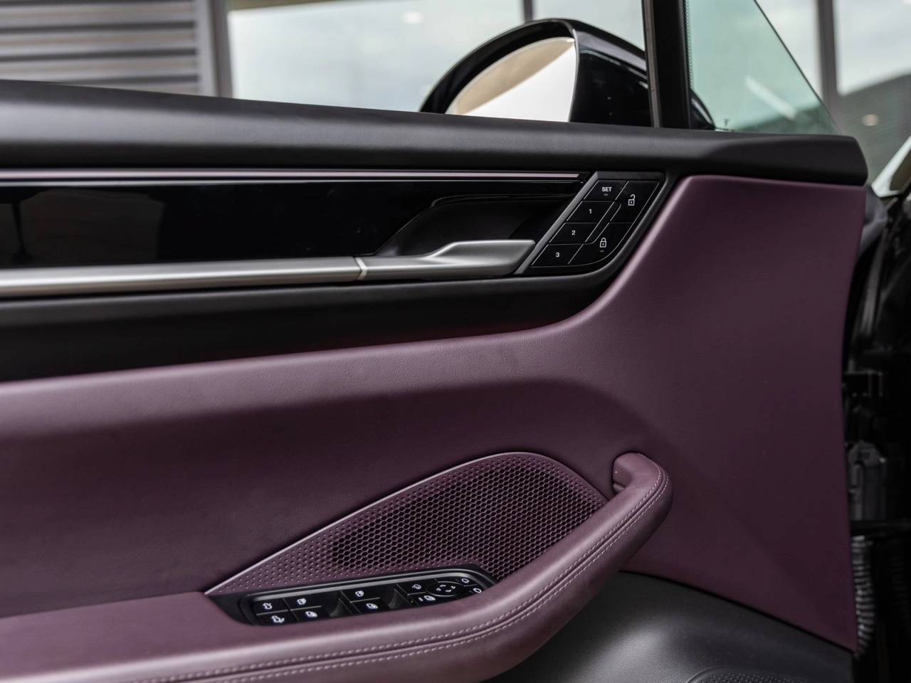 2025 Porsche Macan Macan 4S Electric