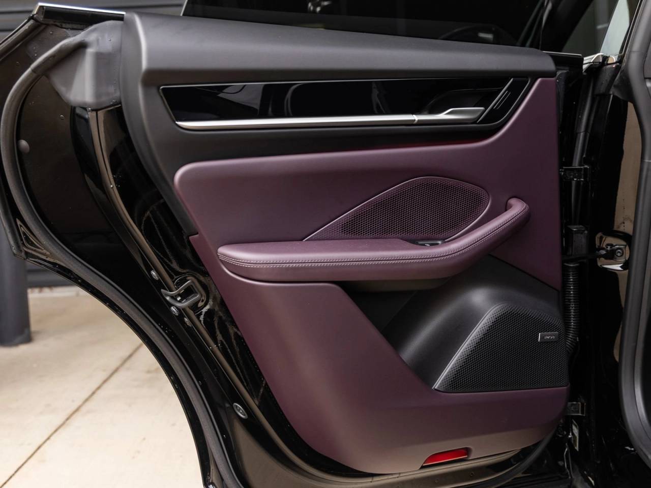 2025 Porsche Macan Macan 4S Electric