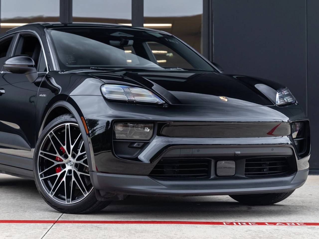 2025 Porsche Macan Macan 4S Electric