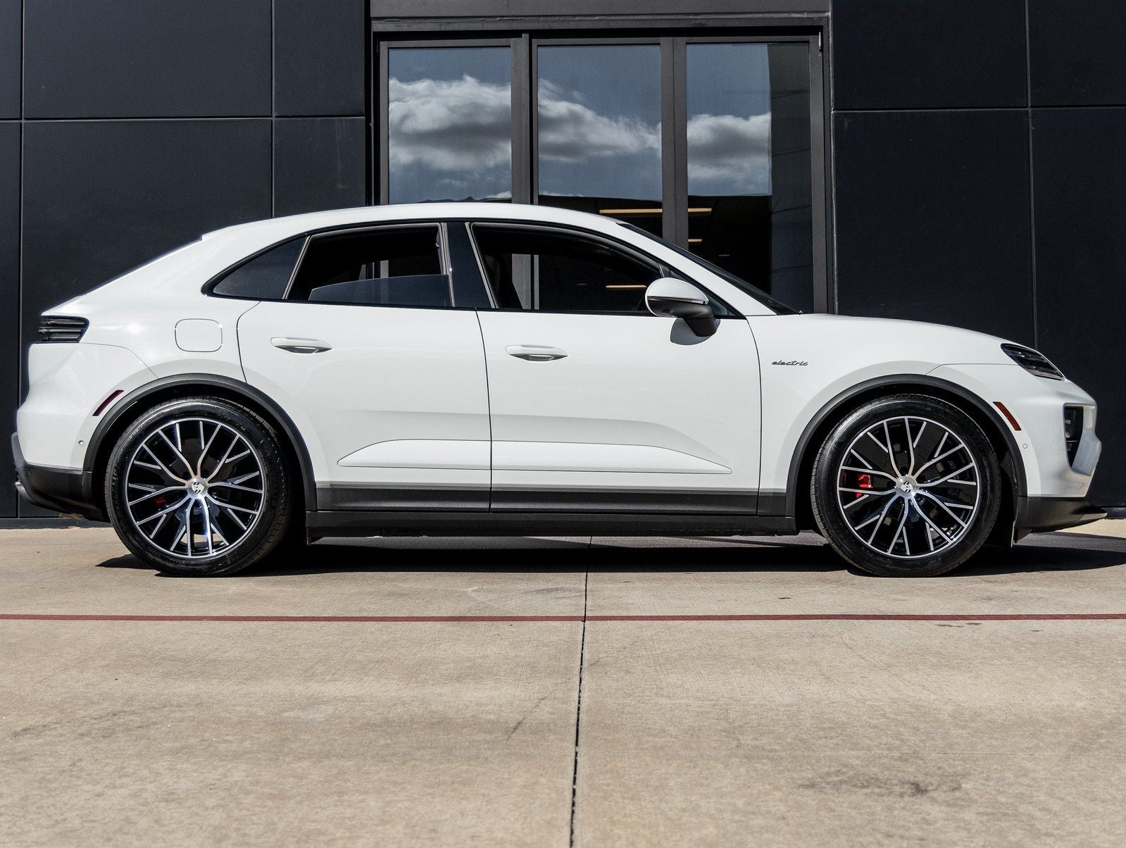 2025 Porsche Macan Electric Macan 4S Electric