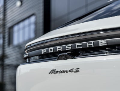 2025 Porsche Macan Electric Macan 4S Electric