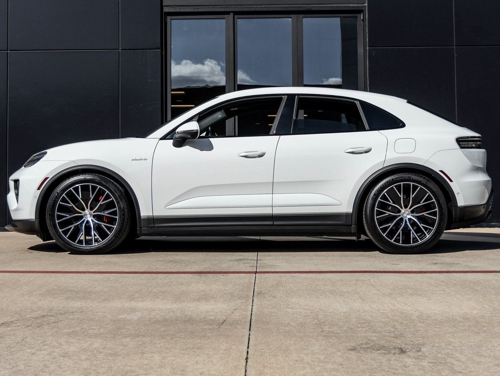 2025 Porsche Macan Electric Macan 4S Electric