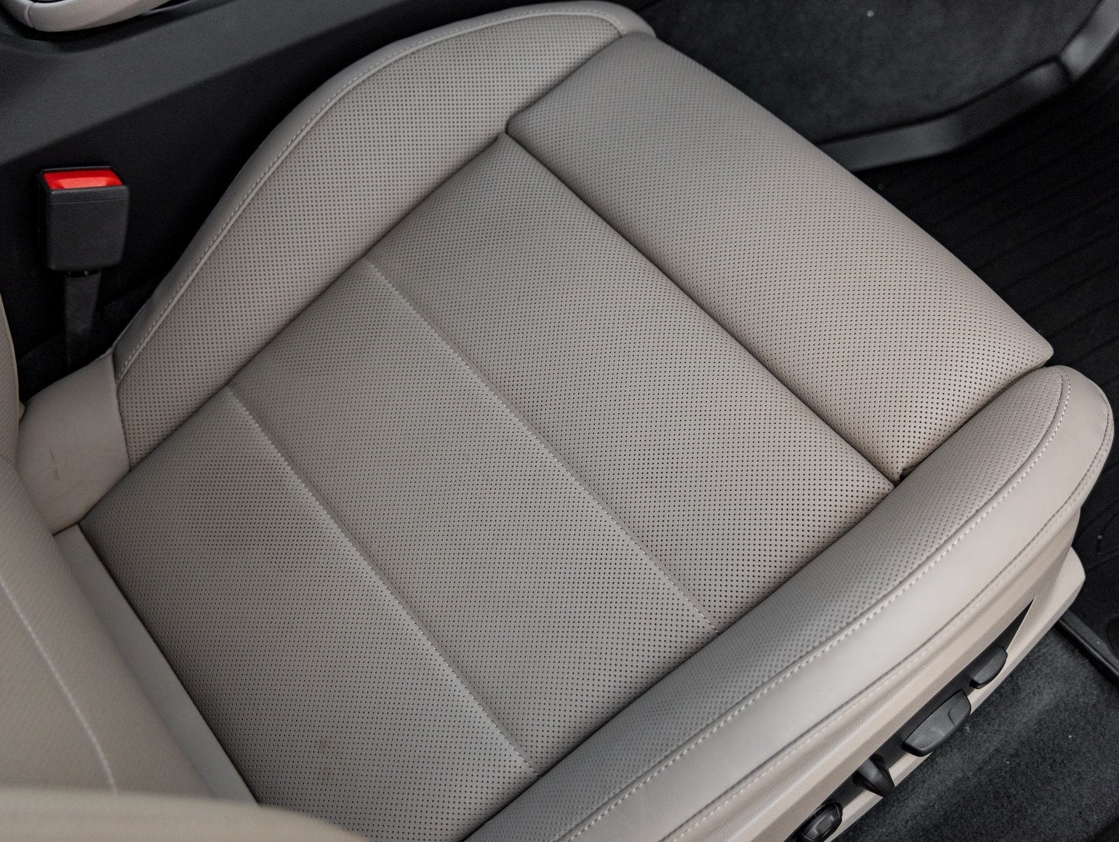 2025 Porsche Macan Electric Macan 4S Electric