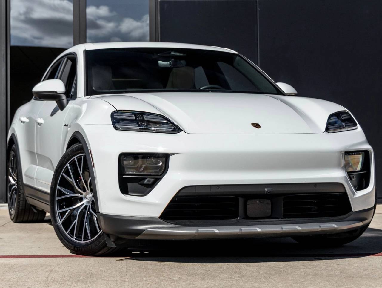 2025 Porsche Macan Electric Macan 4S Electric