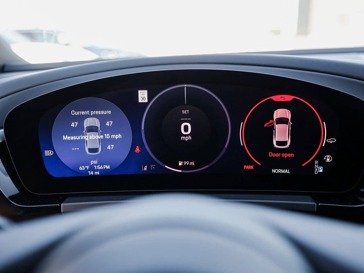 2025 Porsche Macan 4S Electric