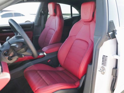 2025 Porsche Macan 4S Electric