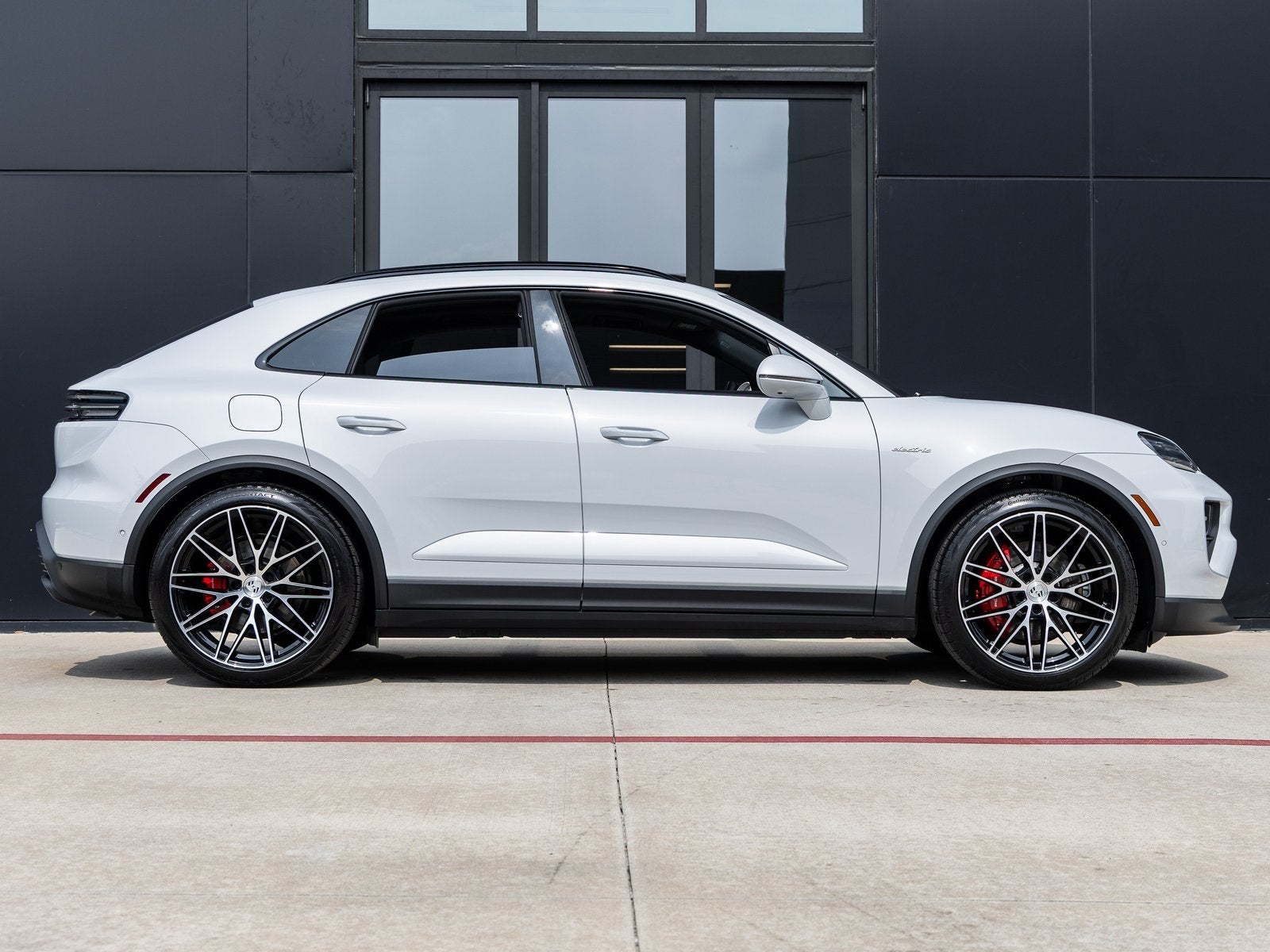 2025 Porsche Macan Electric Macan 4S Electric
