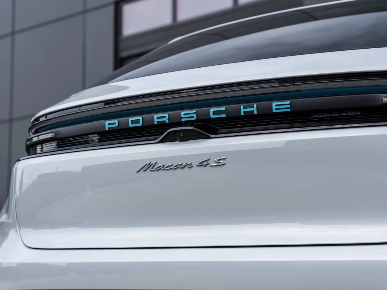 2025 Porsche Macan Electric Macan 4S Electric