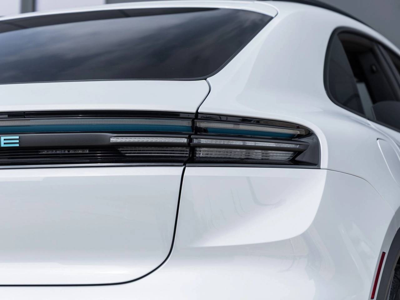2025 Porsche Macan Electric Macan 4S Electric