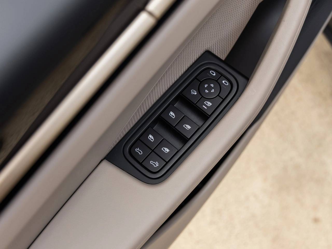 2025 Porsche Macan Electric Macan 4S Electric