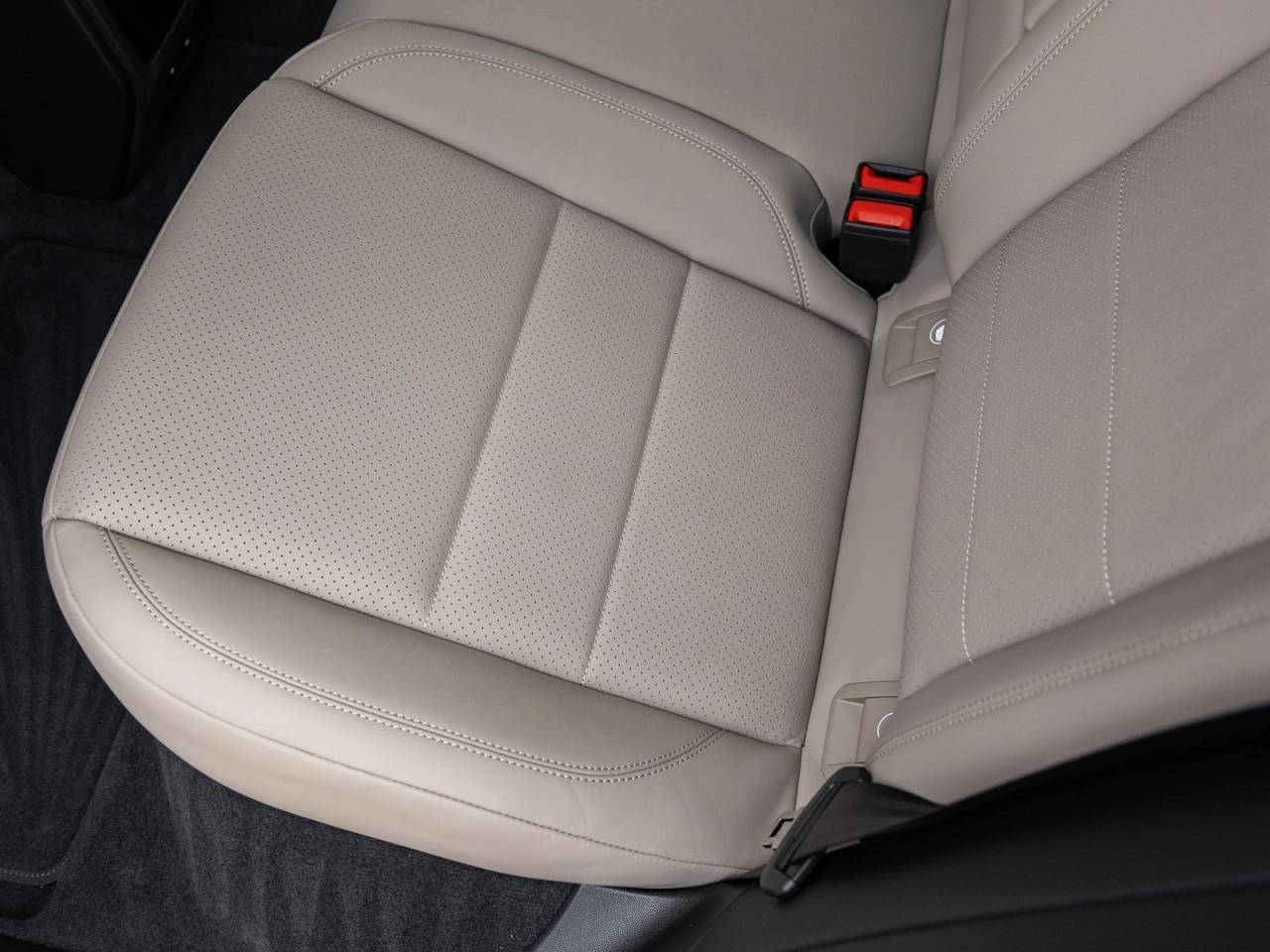 2025 Porsche Macan Electric Macan 4S Electric