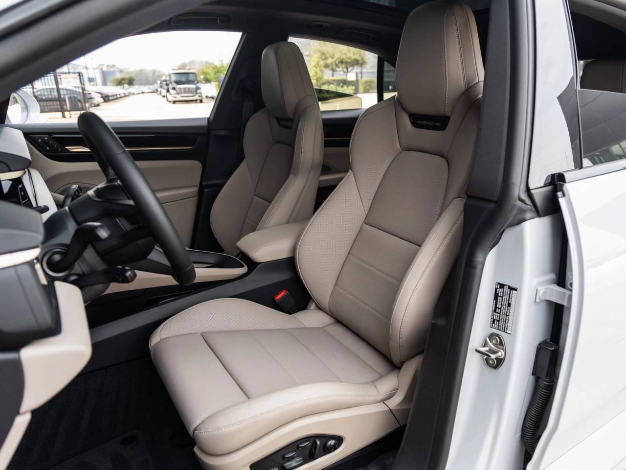 2025 Porsche Macan Electric Macan 4S Electric