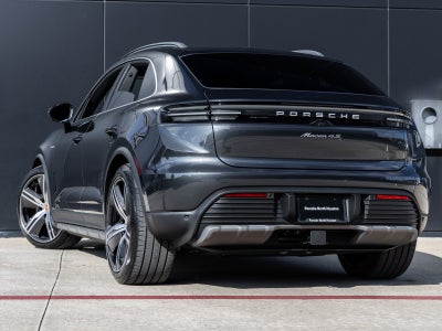 2025 Porsche Macan Electric Macan 4S Electric