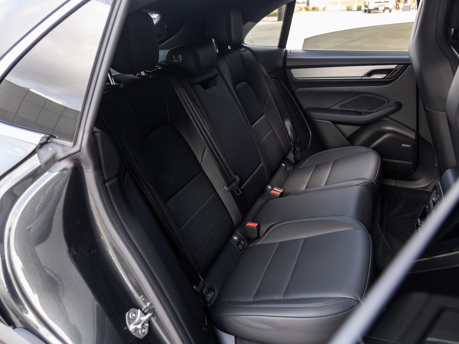 2025 Porsche Macan Electric Macan 4S Electric