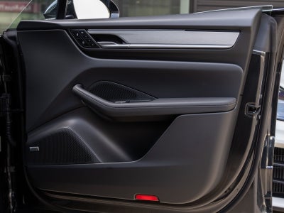 2025 Porsche Macan Electric Macan 4S Electric