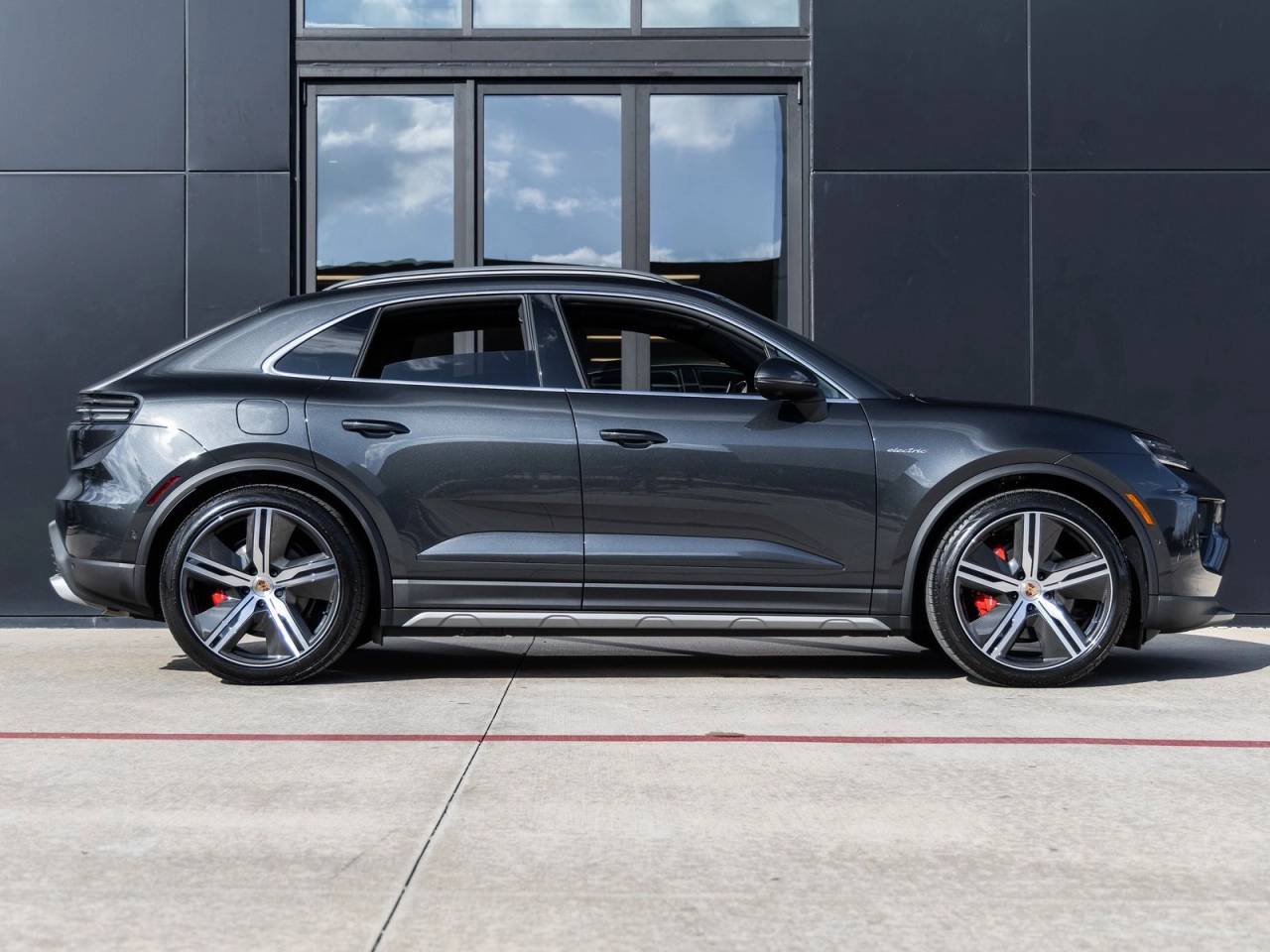 2025 Porsche Macan Electric Macan 4S Electric
