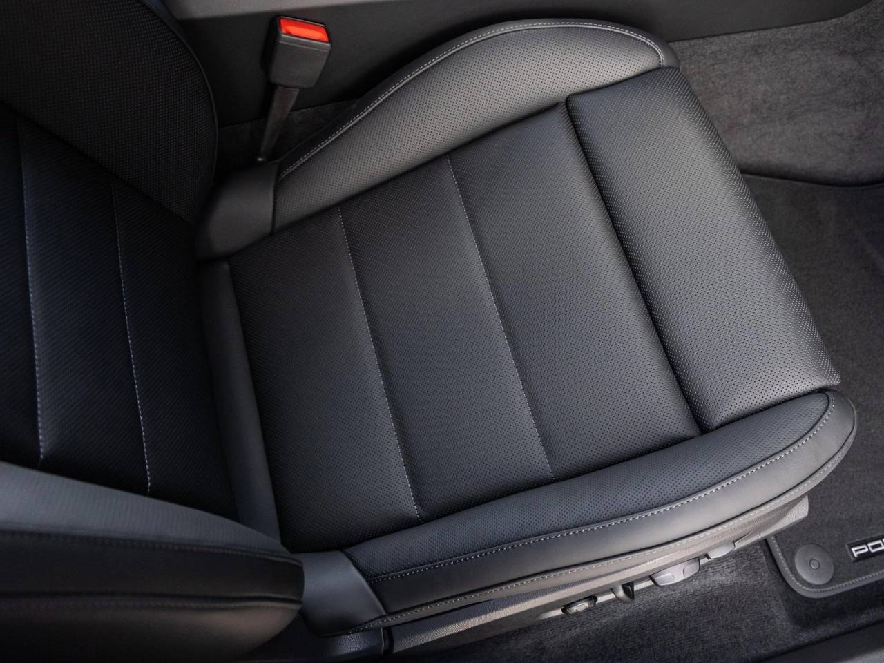 2025 Porsche Macan Electric Macan 4S Electric