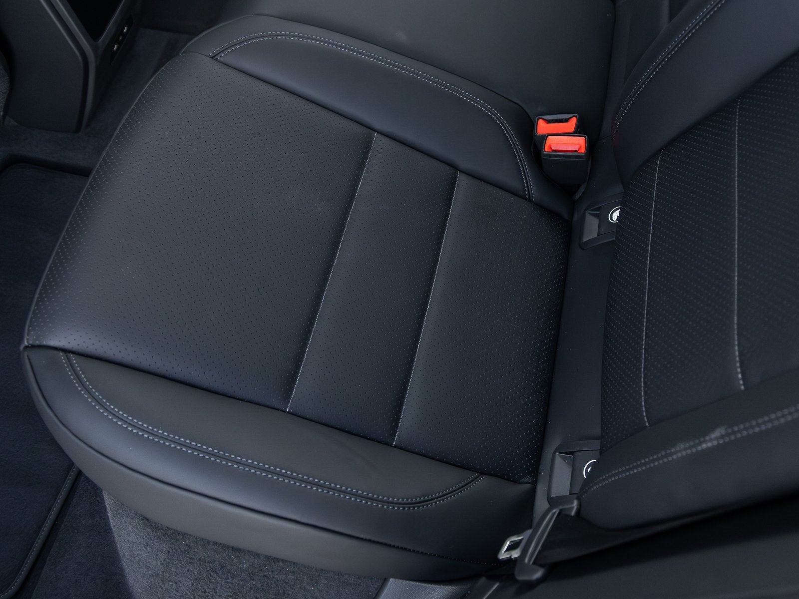 2025 Porsche Macan Electric Macan 4S Electric