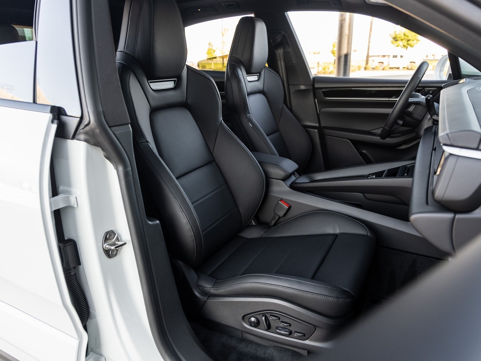 2025 Porsche Macan Electric Macan 4S Electric