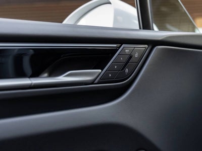 2025 Porsche Macan Electric Macan 4S Electric