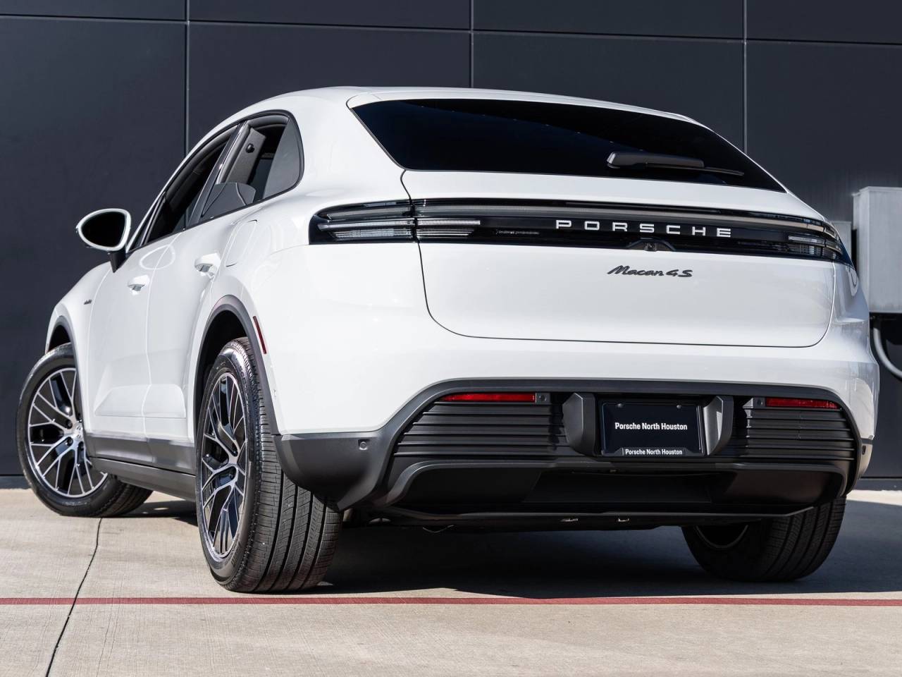 2025 Porsche Macan Electric Macan 4S Electric