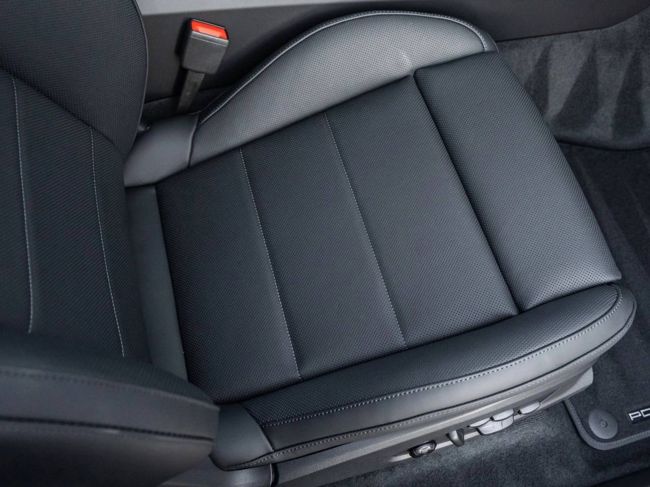 2025 Porsche Macan Electric Macan 4S Electric