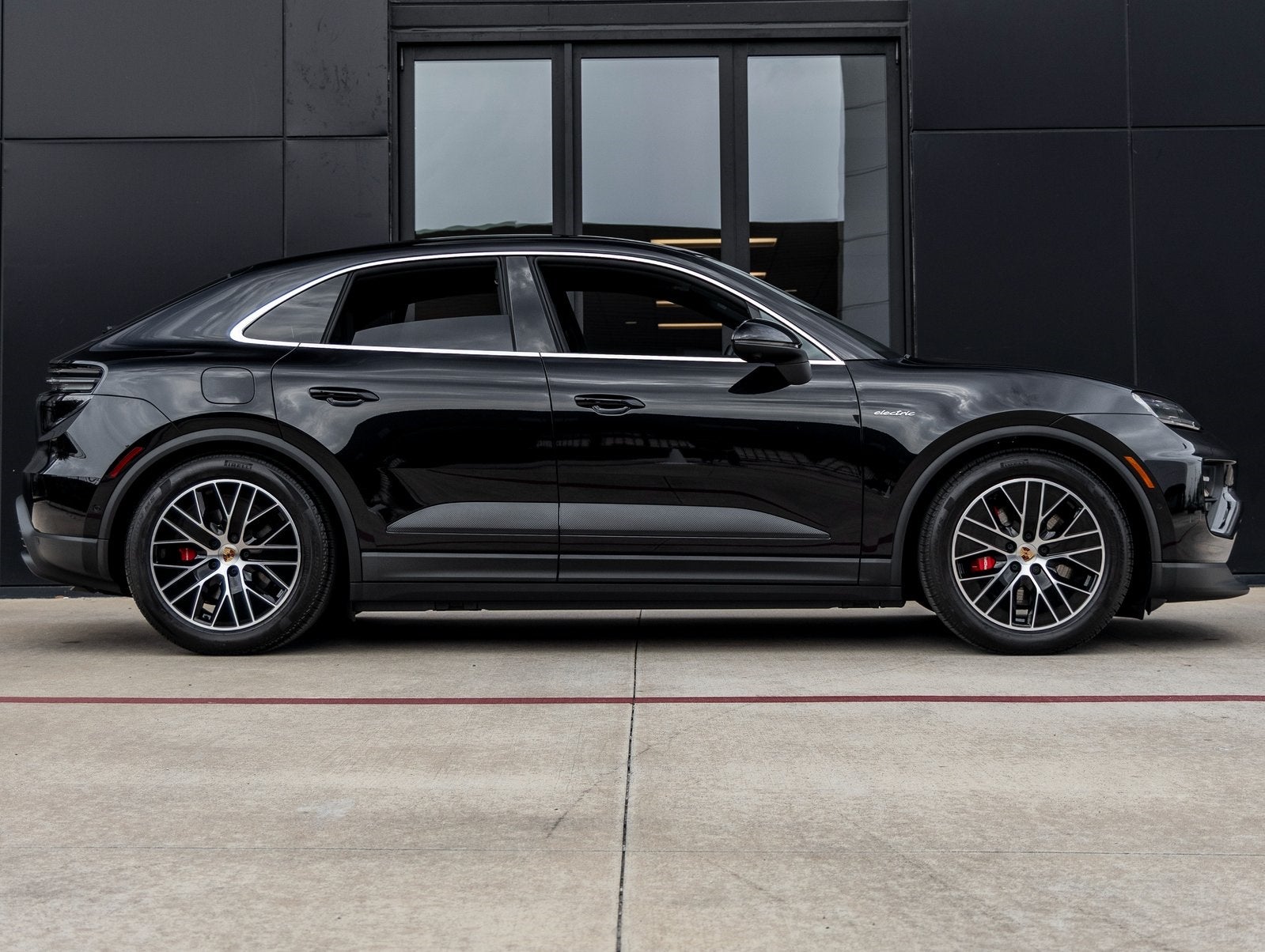 2025 Porsche Macan Electric Macan 4S Electric
