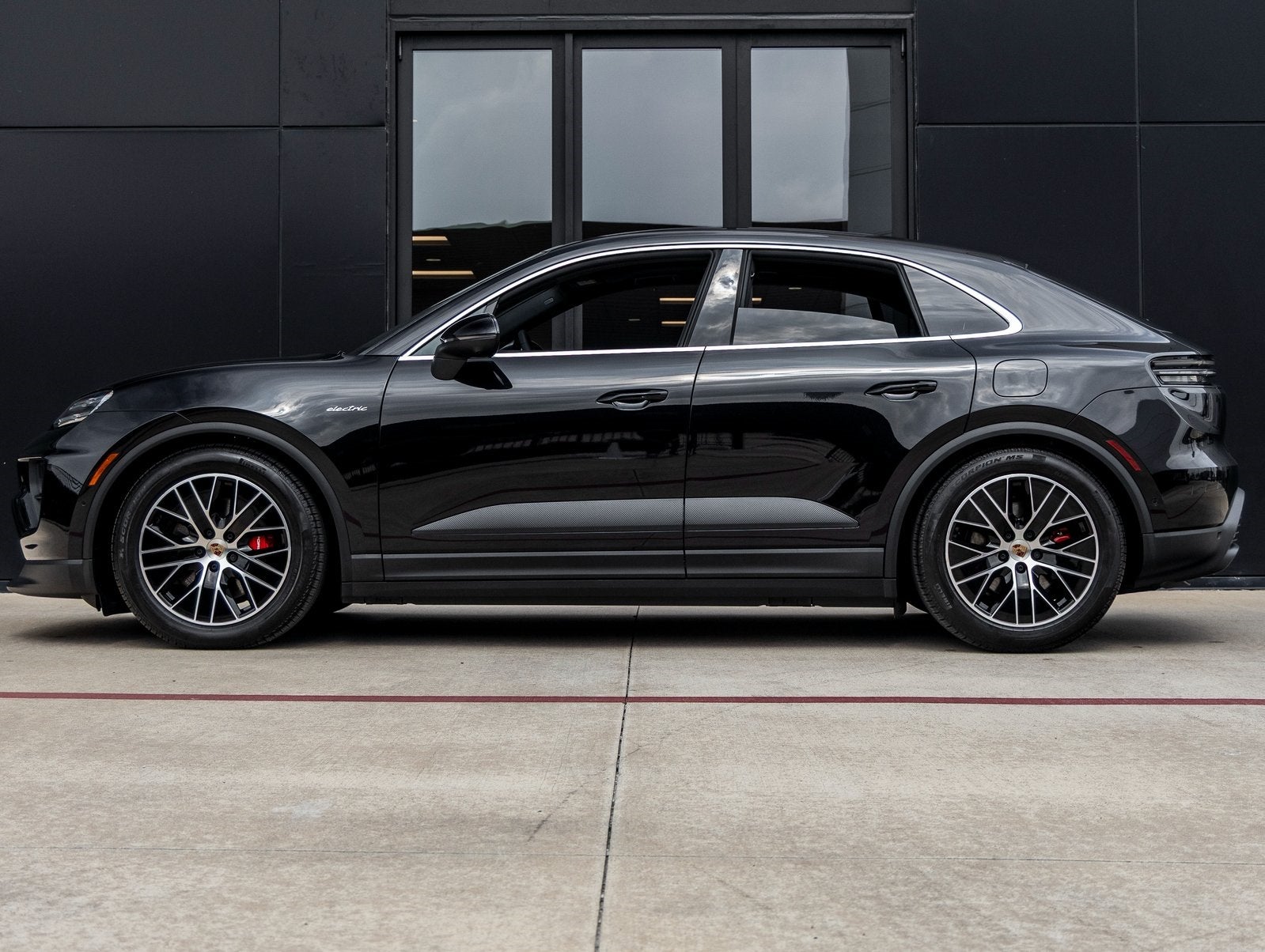 2025 Porsche Macan Electric Macan 4S Electric