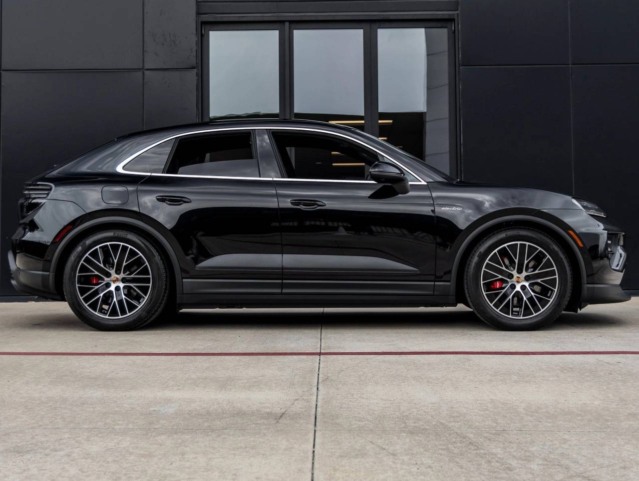 2025 Porsche Macan Electric Macan 4S Electric