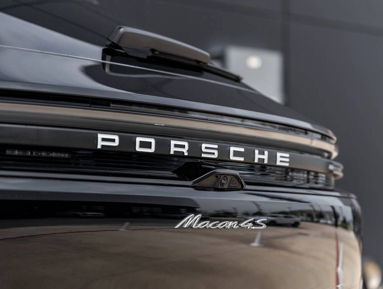 2025 Porsche Macan Electric Macan 4S Electric