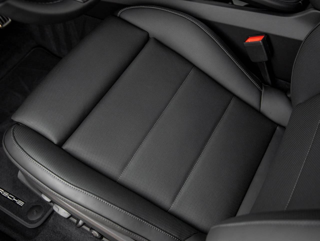 2026 Porsche Macan Electric Macan 4S Electric