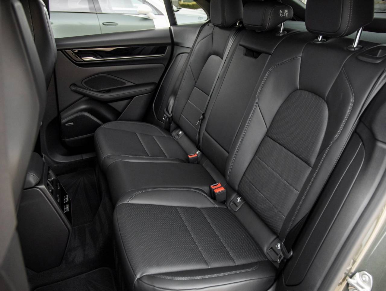 2026 Porsche Macan Electric Macan 4S Electric