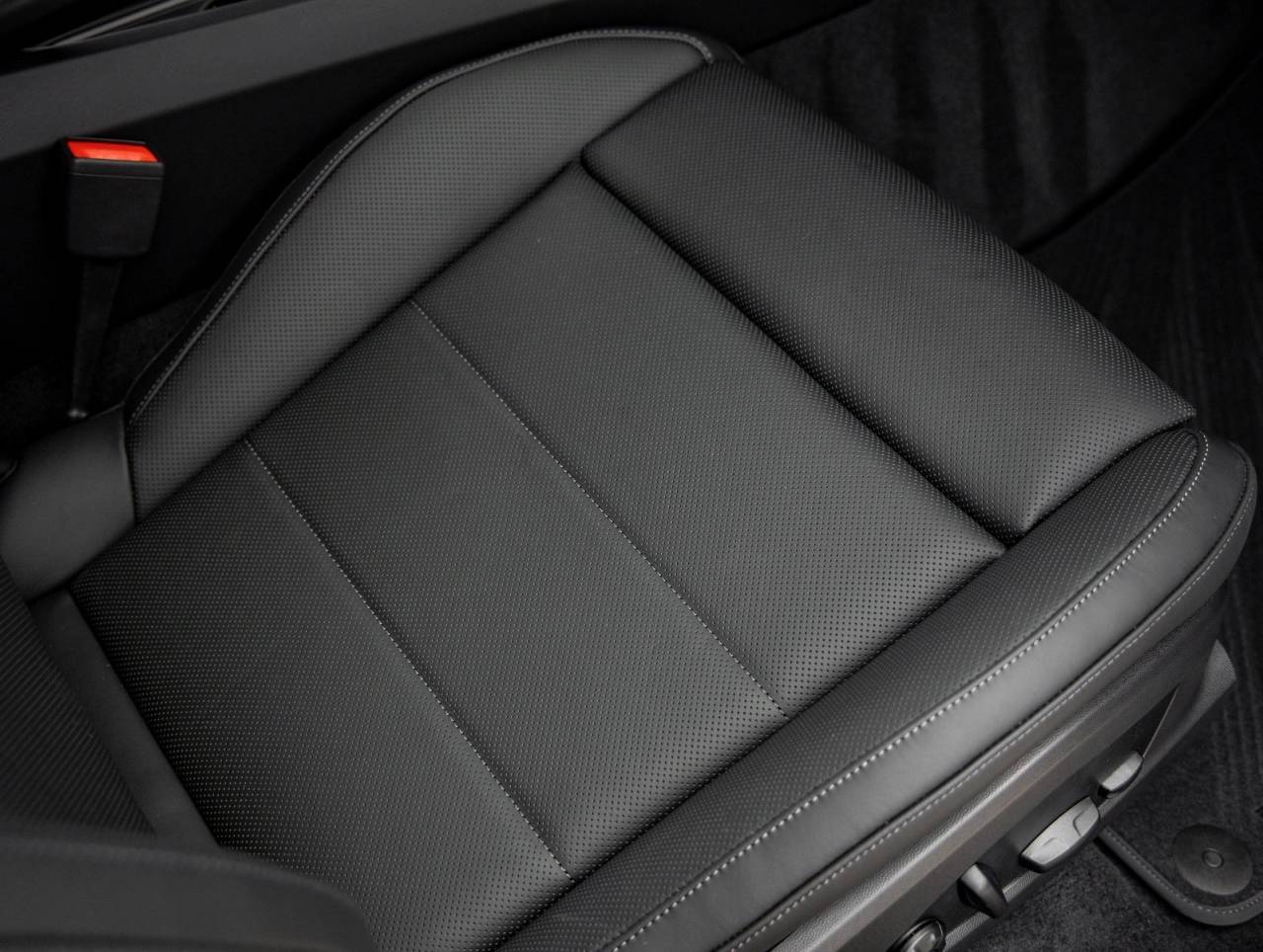 2026 Porsche Macan Electric Macan 4S Electric