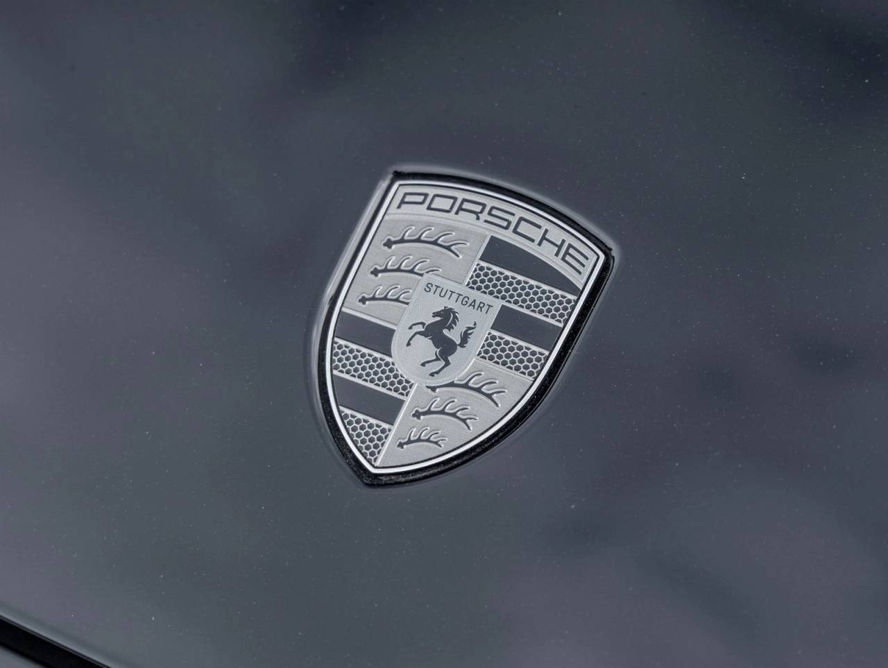 2025 Porsche Macan Turbo Electric