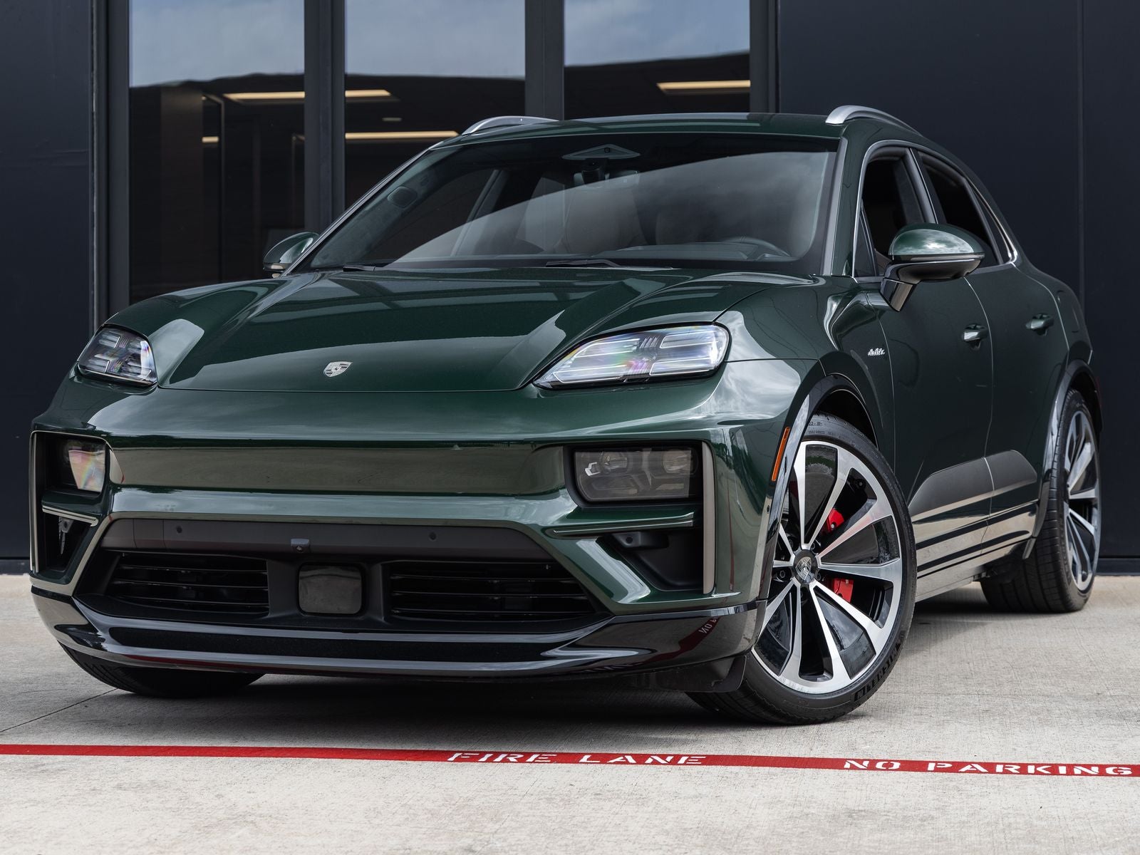 2024 Porsche Macan Turbo Electric
