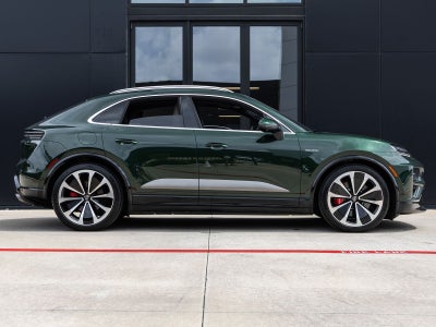 2024 Porsche Macan Turbo Electric