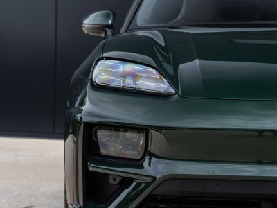 2024 Porsche Macan Turbo Electric