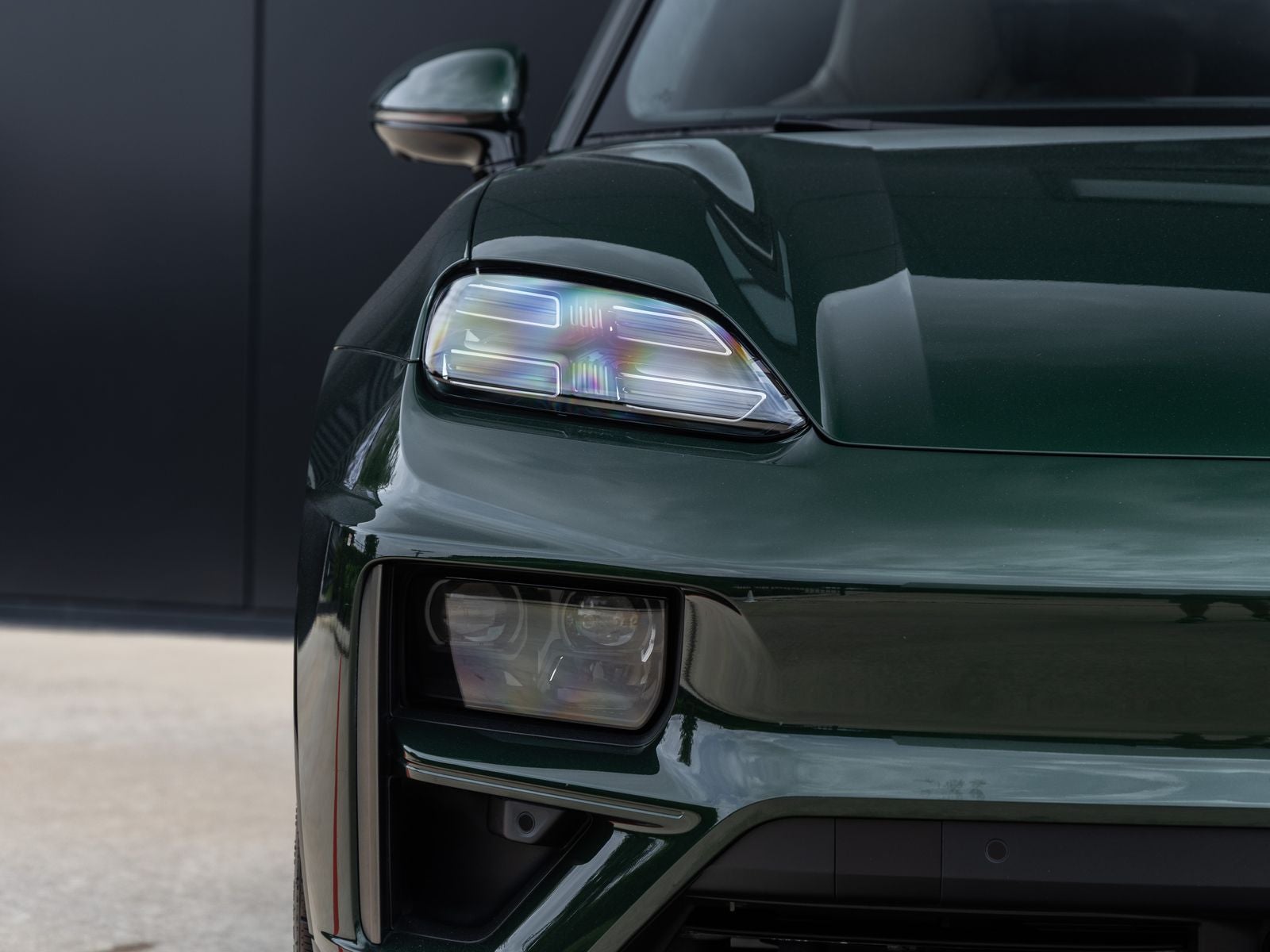 2024 Porsche Macan Turbo Electric