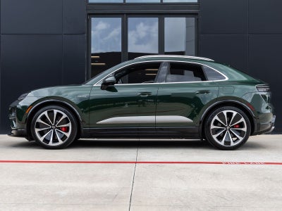 2024 Porsche Macan Turbo Electric