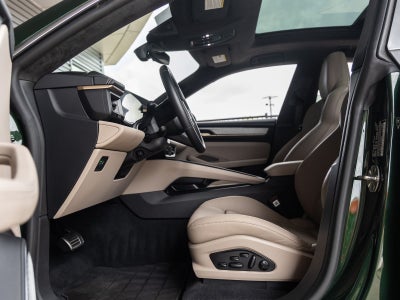 2024 Porsche Macan Turbo Electric