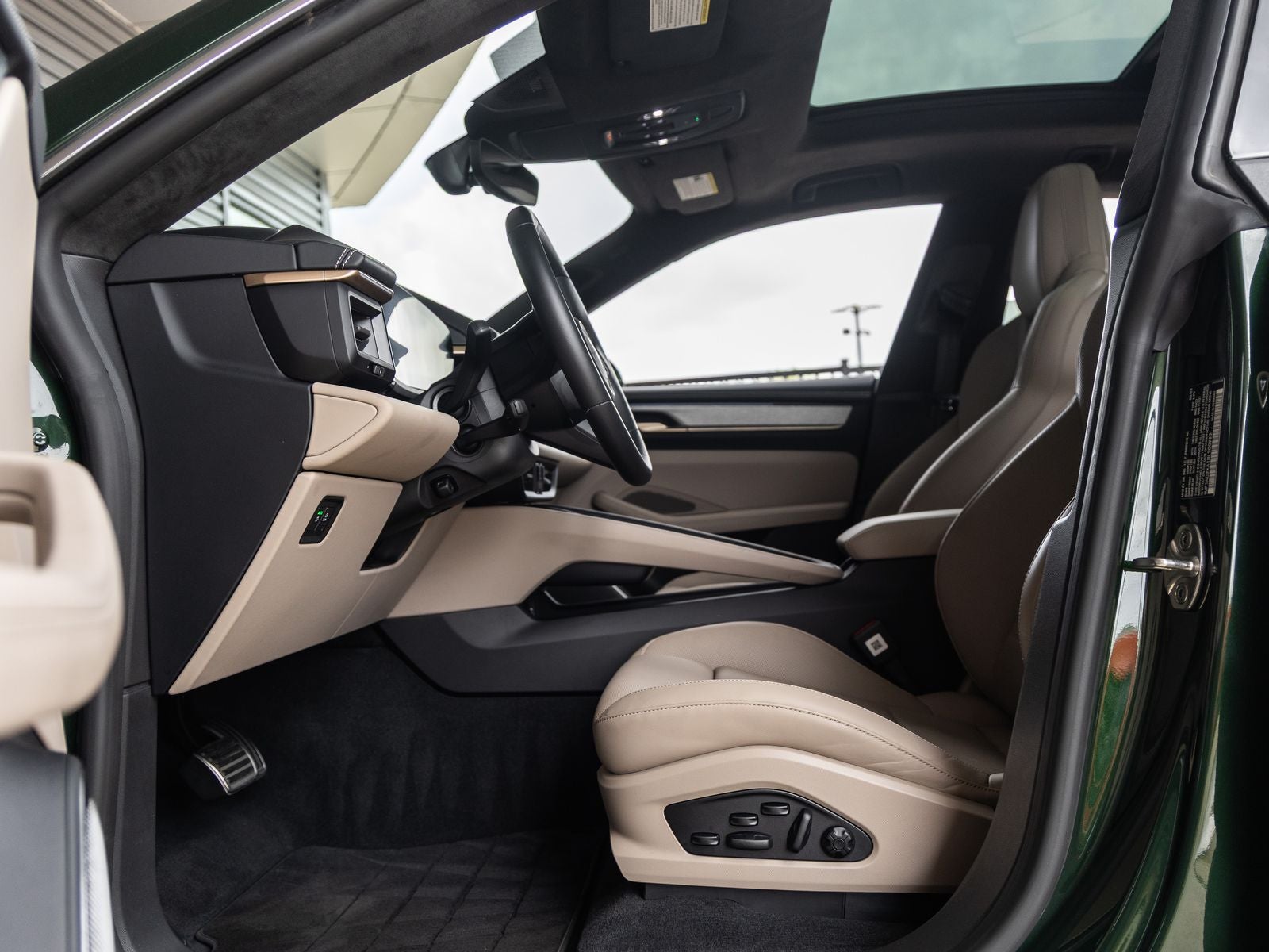 2024 Porsche Macan Turbo Electric