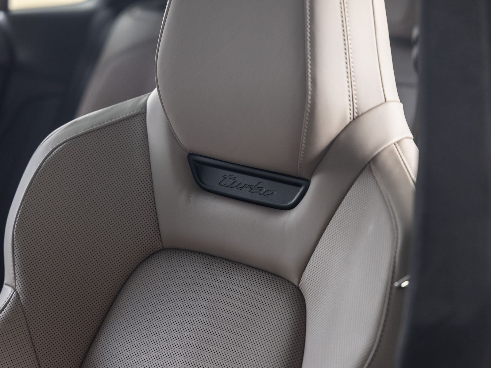 2024 Porsche Macan Turbo Electric