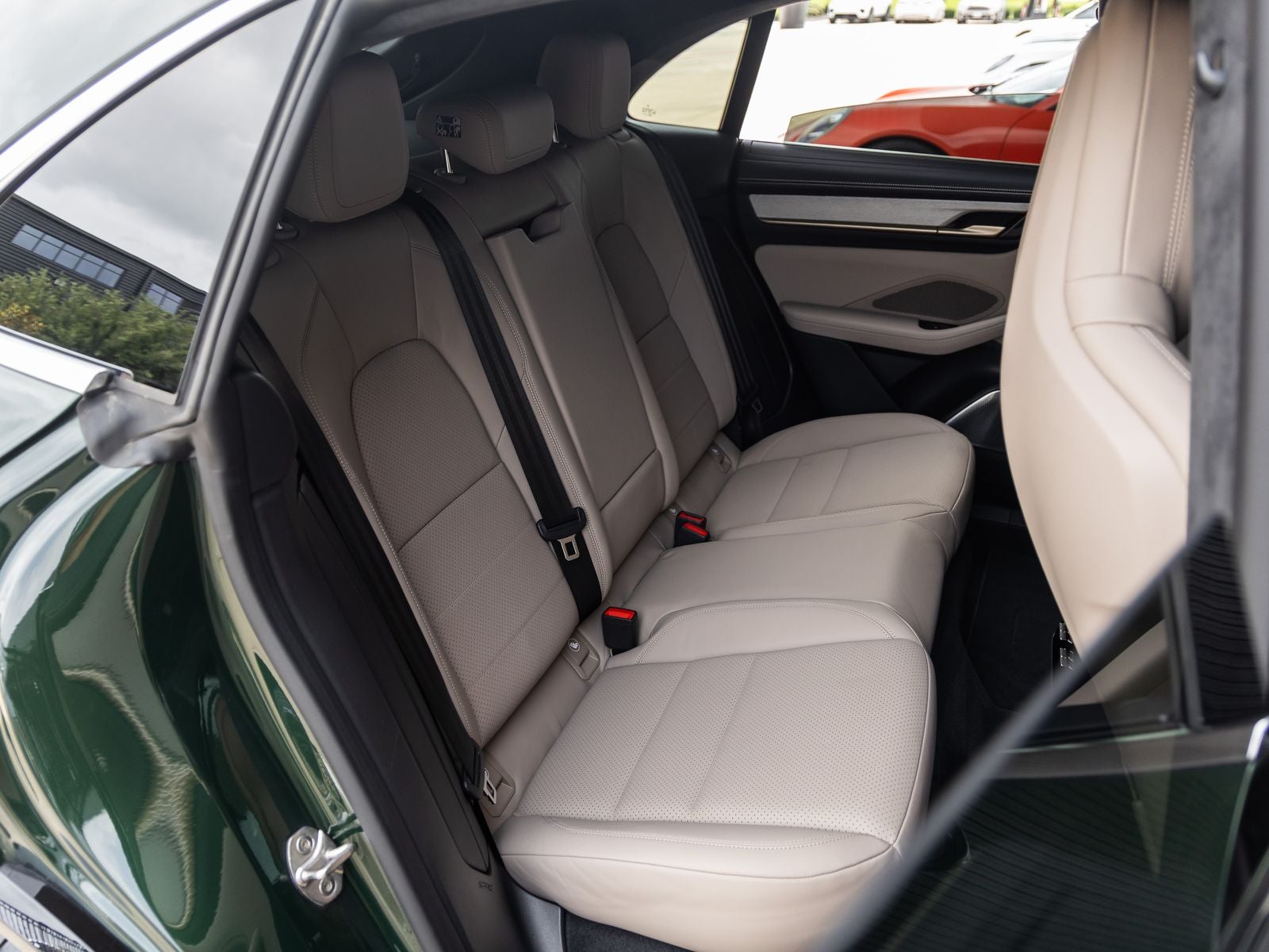 2024 Porsche Macan Turbo Electric
