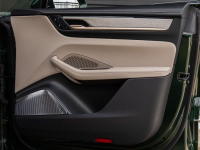 2024 Porsche Macan Turbo Electric