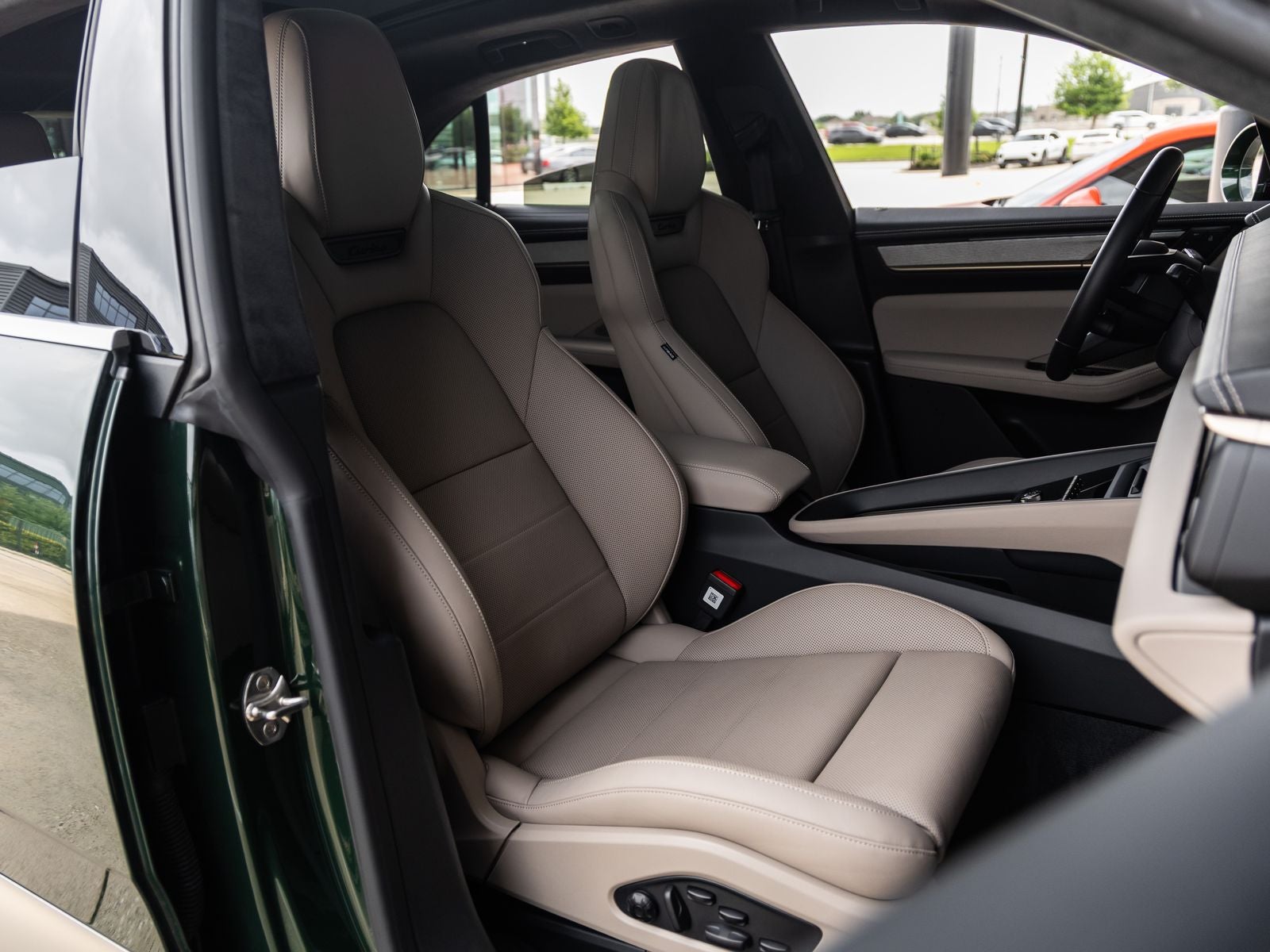 2024 Porsche Macan Turbo Electric