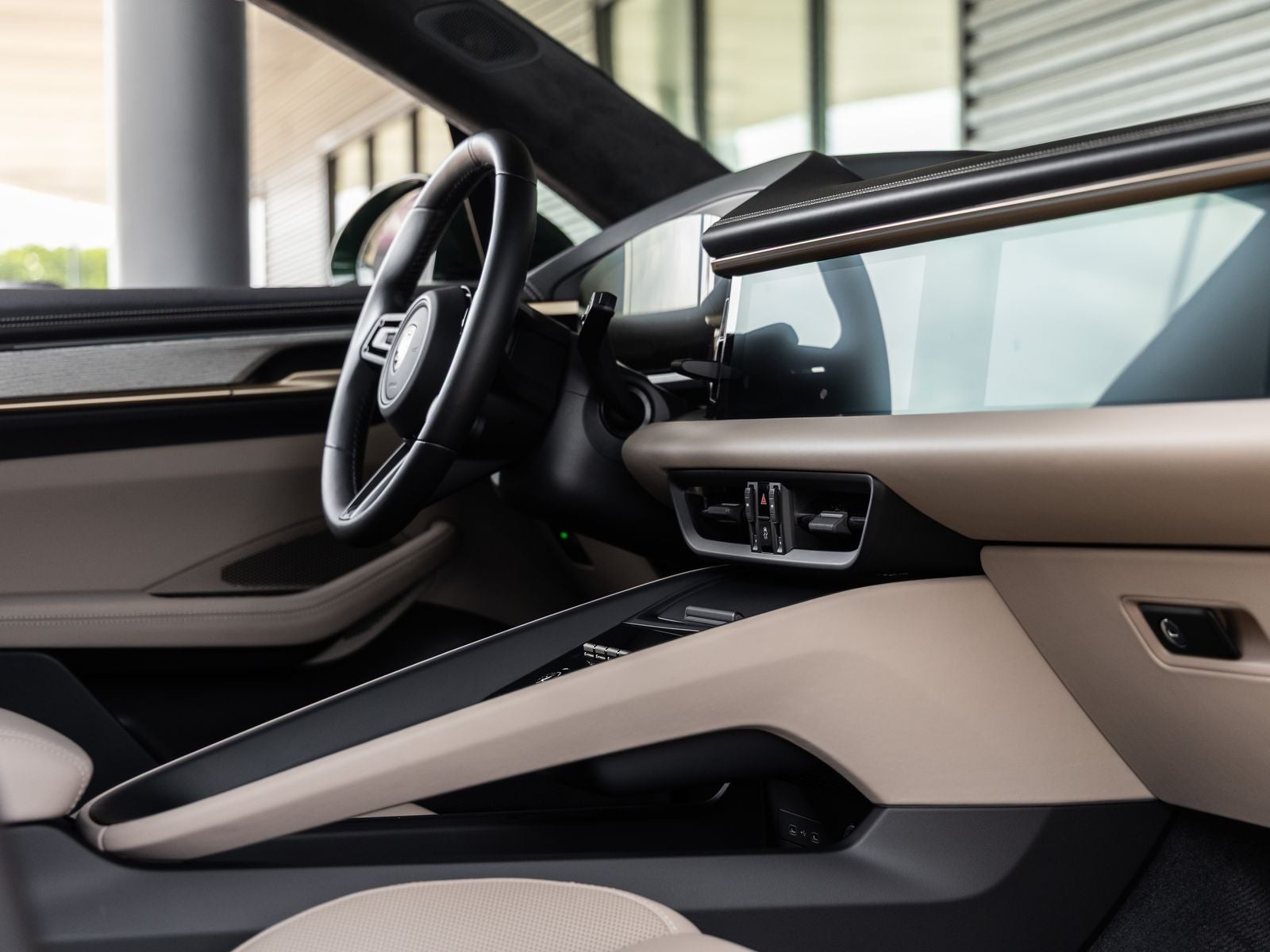 2024 Porsche Macan Turbo Electric